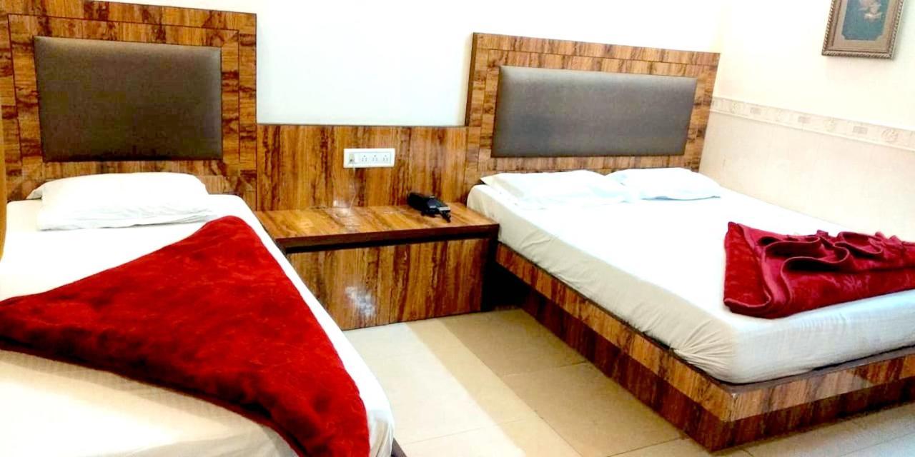 Hotel Milan Deluxe New Delhi Luaran gambar