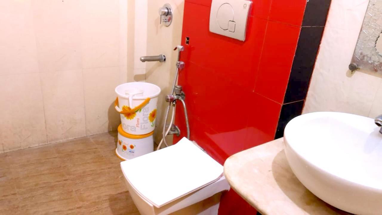 Hotel Milan Deluxe New Delhi Luaran gambar