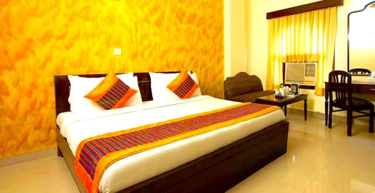 Hotel Milan Deluxe New Delhi Luaran gambar